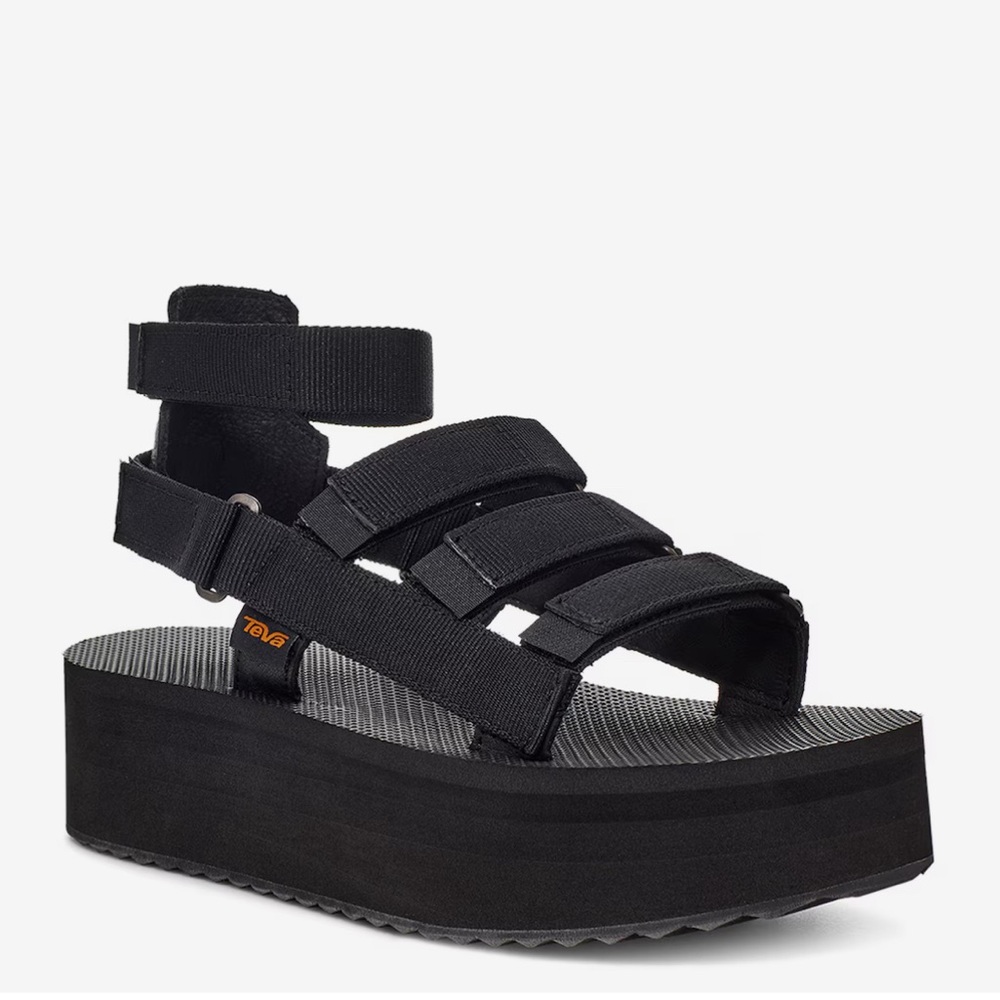 Teva women flatform Mevia sandal